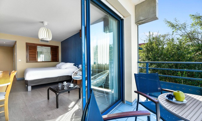 Soorts-Hossegor Hotel | Eco-Friendly Retreat at Le Pavillon Bleu - Rated 9/10!