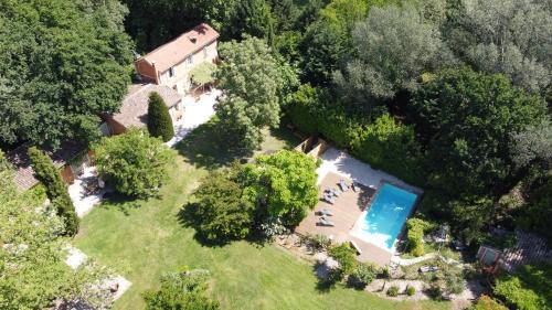 Vedene Bed & Breakfast | Experience Le Pavillon Vert B&B with Oceanfront Amenities
