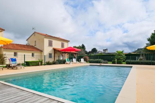 Savignac-les-Eglises House | Le Perchoir Avec Piscine et Clim