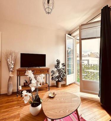 Sedan Apartment | Elegant Le Petit Bijou in Centrally Located Sedan