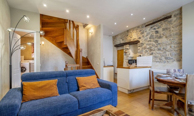 Aigne House | Discover Le Petit Bussac Camille with Wi-Fi & Spa Access