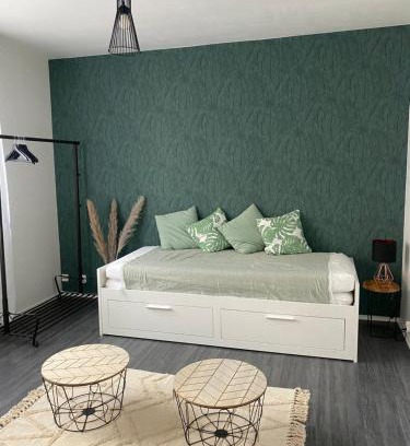 Faubourg-Raines Apartment | Cozy Studio at Le Petit Canal de Bourgogne in Dijon
