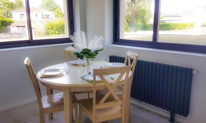 Chazay-d'Azergues Apartment | Family-Friendly Retreat at Le Petit Castel, Portes de Lyon