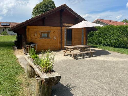 Legna Ski Chalet | Pet-Friendly Retreat: Le Petit Chalet du Mouralet, Rated 9.1