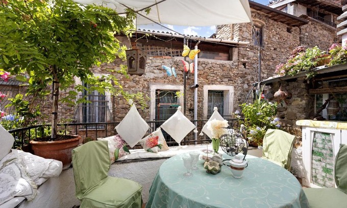 Dolceacqua House | Cozy Retreat at Le Petit Chateau Dolceacqua Awaits You