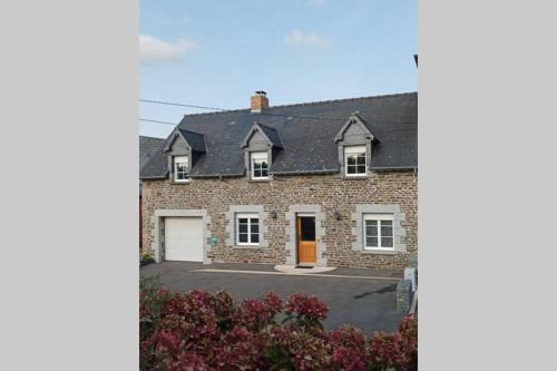 Saint-James House | Experience Le Petit Concise: 20 Minutes from Mont Saint Michel