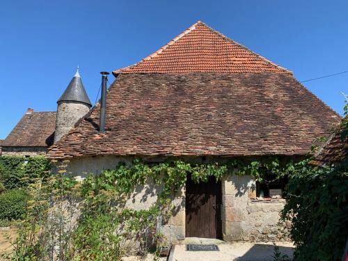 Brigueil-le-Chantre Apartment | Exceptional Stay at Le Petit Donjon, Oceanfront Escape