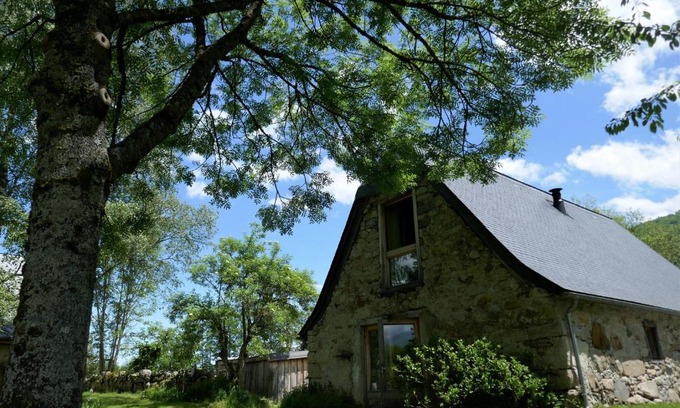 Aucun House | Cozy Le Petit Gîte Refuge: Family-Friendly Getaway