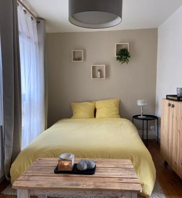 Cote Ouest Ormeaux Apartment | Cozy Le Petit Gobelin - Steps from the Beach