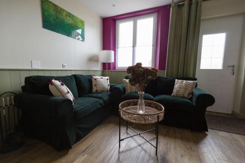 Cahon House | Delightful Le Petit Jardin: Oceanfront Retreat in Baie de Somme