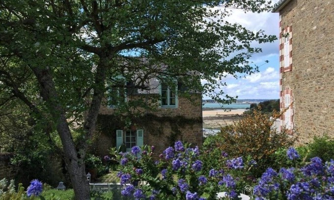 Saint-Briac-sur-Mer House | Oceanfront Le Petit Miramar with Spa & Breakfast in St Briac