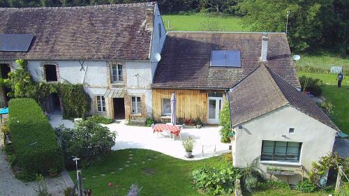 Nailly House | Cozy Retreat Surrounded by Nature with Family-Friendly Amenities