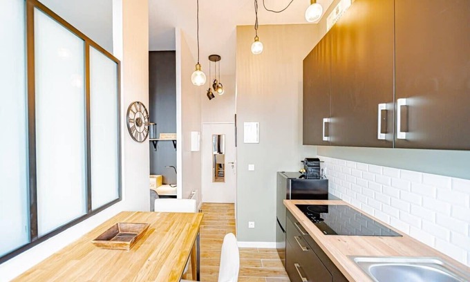 Saint Michel - Mairie Apartment | Cozy Le Petit Reinach Apartment Near Saxe-Gambetta