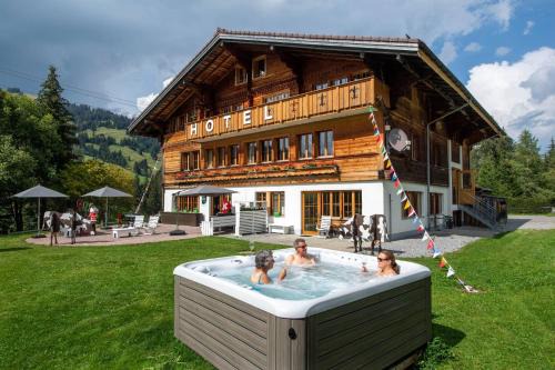 Saanenmoeser Hotel | Discover Le Petit Relais: Family-Friendly Retreat Awaits