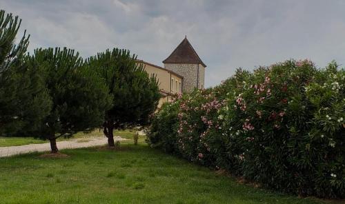 Monbahus Bed & Breakfast | Discover Family-Friendly Comfort at Le Petit Tardonne