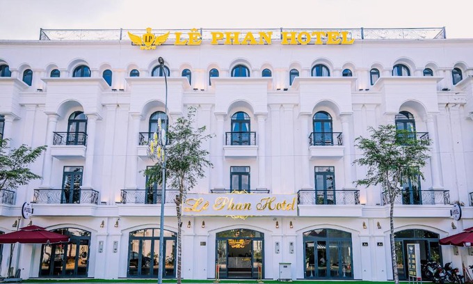 Hiep Ninh Hotel | Discover Le Phan Hotel: Highly Rated Stay at Great Value