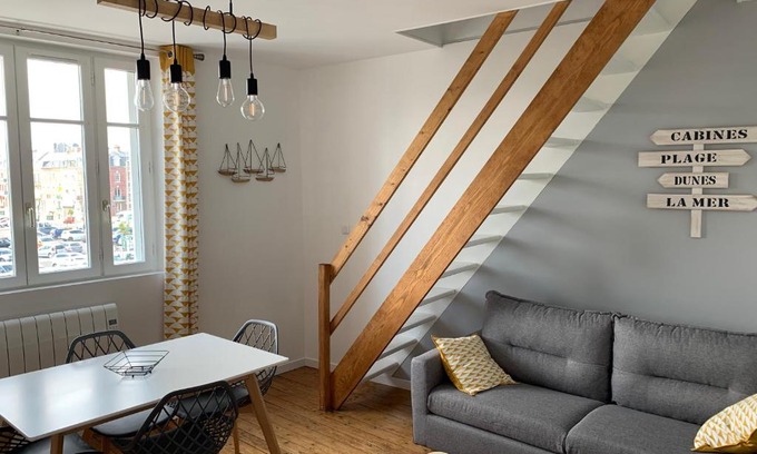 Mers-les-Bains Apartment | Explore Family-Friendly Comfort at Le Phare de Cati