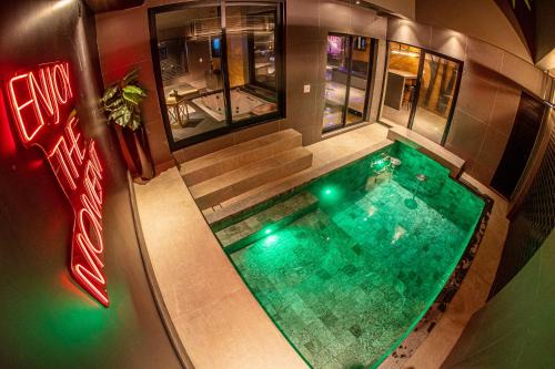 Almirante Tamandare Hotel | Experience Le Piège Motel Thematiquè: Rated 10/10 with Ocean Views