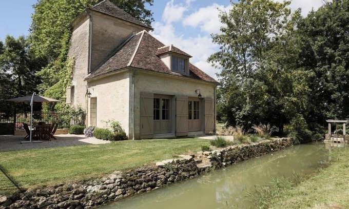 Rouvray Cottage | Experience Le Pigeonnier Colbert: Top-Rated Spa & Pool