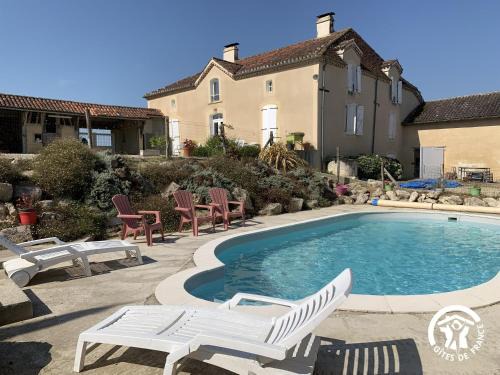 Verlus House | Pet-Friendly Retreat at Le Pigeonnier de Bouheben