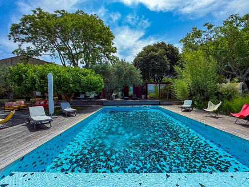 Saint-Saturnin-les-Apt House | Le Poolhouse, Lodge avec piscine au coeur du Luberon