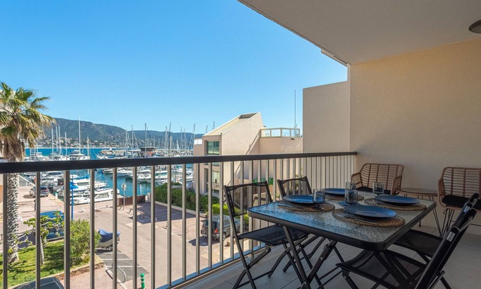 La Faviere Apartment | Discover le Port de Bormes: Oceanfront Bliss Awaits