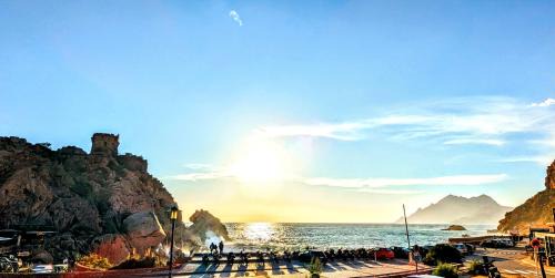 Porto Apartment | Oceanfront Le Porto T3: Panoramic Views and Pet Friendly