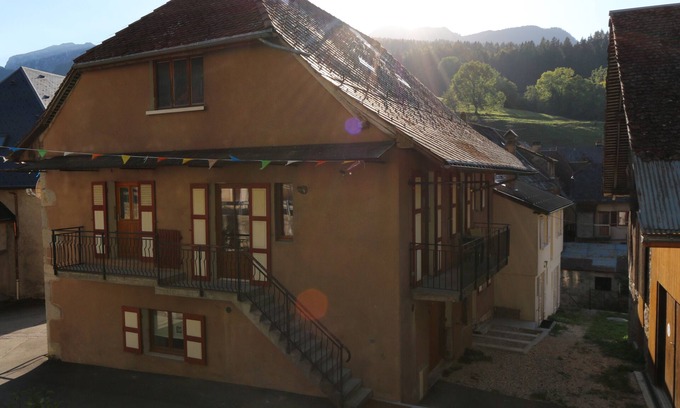 Saint-Pierre-d'Entremont Apartment | Discover Le Postillon Duo en Chartreuse: Family-Friendly Retreat