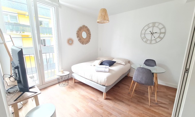 Lorient Apartment | Cozy Le Poulorio Studio - Perfect for Families & Pets