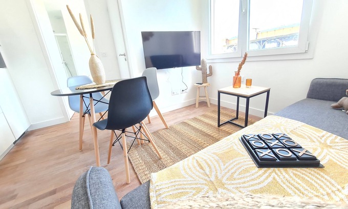 Lorient Apartment | Cozy Le Poulorio 7 - T2 Near the Train Station