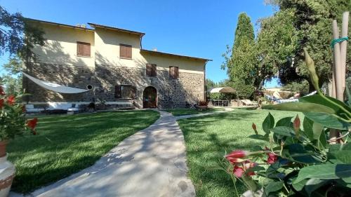 Viterbo Bed & Breakfast | Oceanfront Retreat: Le Pozze Terme B&B with Pool & Dining