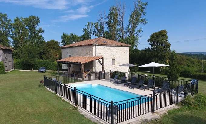 Montpezat House | Charming Le Presbytère: Ideal House for 12 with Pool