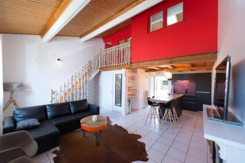 Monnieres House | Cozy Loft Retreat, 15 Minutes from Nantes Periphery