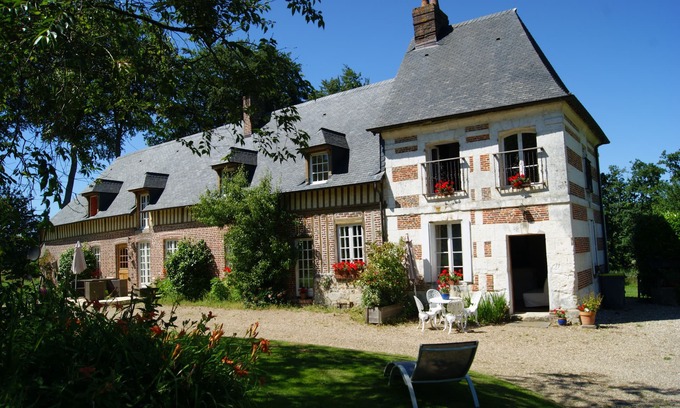 Bretteville-du-Grand Caux Cottage | Inviting Normandy Cottage with Pool and Ocean Views