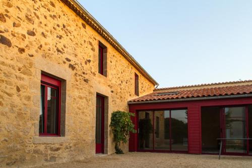 Bazoges-en-Paillers Bed & Breakfast | Indulgent Stay at Le Puy Carmin with Relaxing Hot Tub