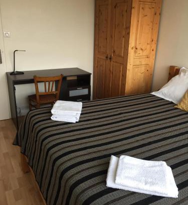La Gare Apartment | Family-Friendly Getaway at Le Puy de Dôme - Guest Rated 9/10