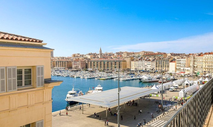 Opera Apartment | Experience Le Pythéas: Ocean View and Rooftop Terrace