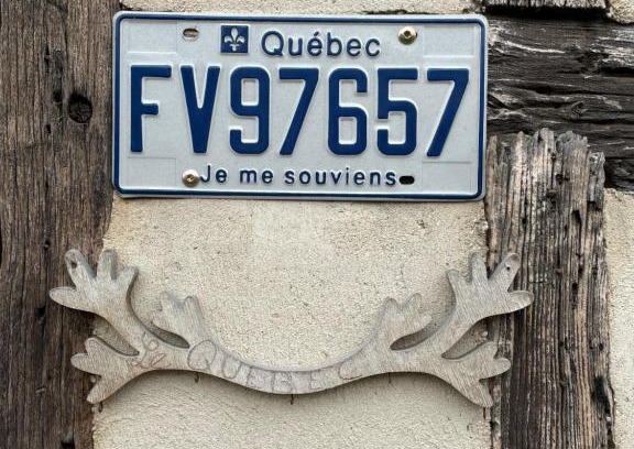 Arrigny Apartment | Discover le Québec: Pet-Friendly Stay with Breakfast Included