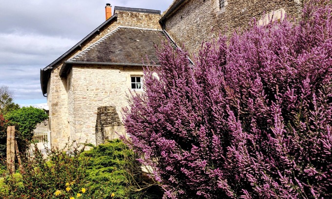Les Veys Apartment | Discover Le Quarté: B&B with Ocean Views & Pool Access