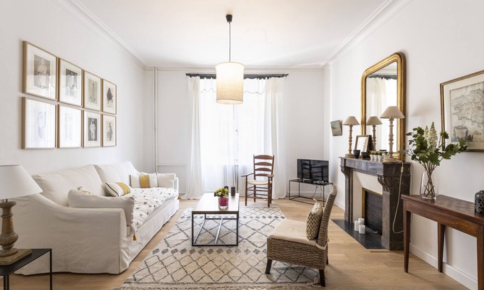 Centre Apartment | Comfortable Two Bedroom Apartment at Le Récit, Sleeps 4