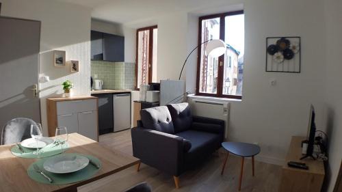 Luneville Apartment | Comfortable Stay at Les Studio Cosy in Lunéville Centre
