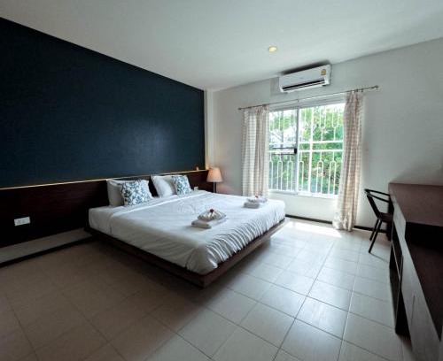 Ranong Hotel | Budget-Friendly Stay at Le Ranong Bistro Hotel with Breakfast