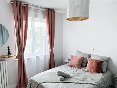 Les Sablons Apartment | Top-Rated Family-Friendly Stay at Le Raphaëlle, Compiègne