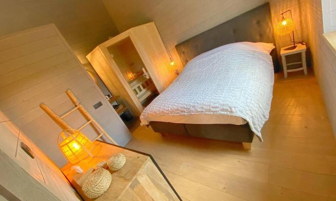 Vaux-sur-Sure House | Romantic Getaway at Le Refuge des Amoureux: Spa & Hot Tub