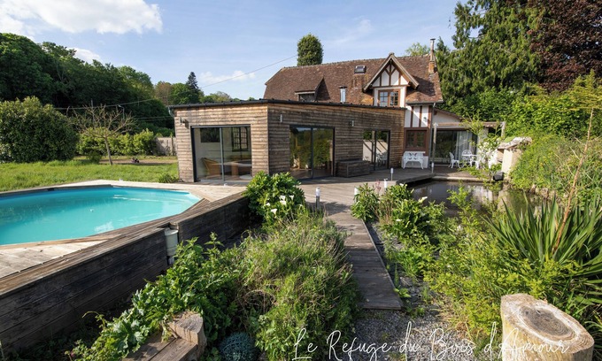 Arnieres-sur-Iton House | Experience Comfort at Le Refuge du Bois D'amour Hotel