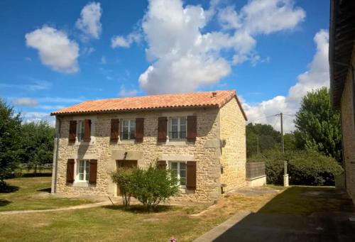 Champagne-Saint-Hilaire House | Oceanfront Escape at Le Refuge - Rated 9.7/10 by Guests