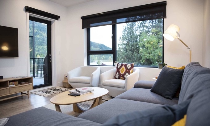 Revelstoke Condo | Unforgettable Le Refuge Condo in Revelstoke with Hot Tub