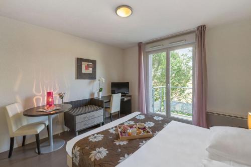 Juncasse - Argoulets Apartment | Le refuge urbain de Toulouse - ancien appartcity