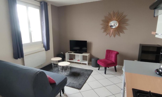 Colombey-les-deux-Eglises Apartment | Family-Friendly Stay at Le Relais de La Poste