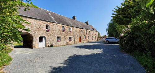 Portbail House | Cozy Le Relais de la Comté: Oceanfront with Pet-Friendly Perks